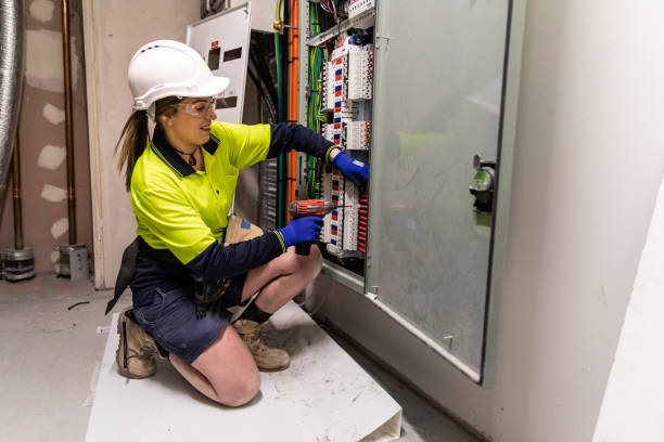 Best Affordable Emergency Electrician  in Umatilla, OR