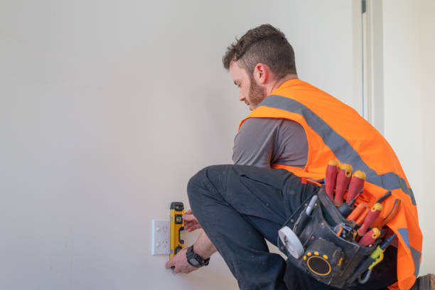 Best Commercial Electrician Services  in Umatilla, OR